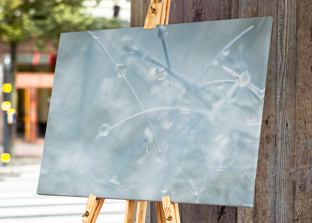 Si petit que nous sommes presque à l’écart