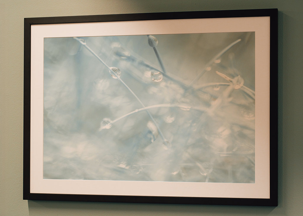 Si petit que nous sommes presque à l’écart