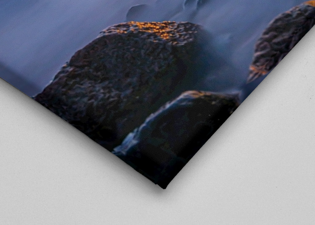 Skály při západu slunce