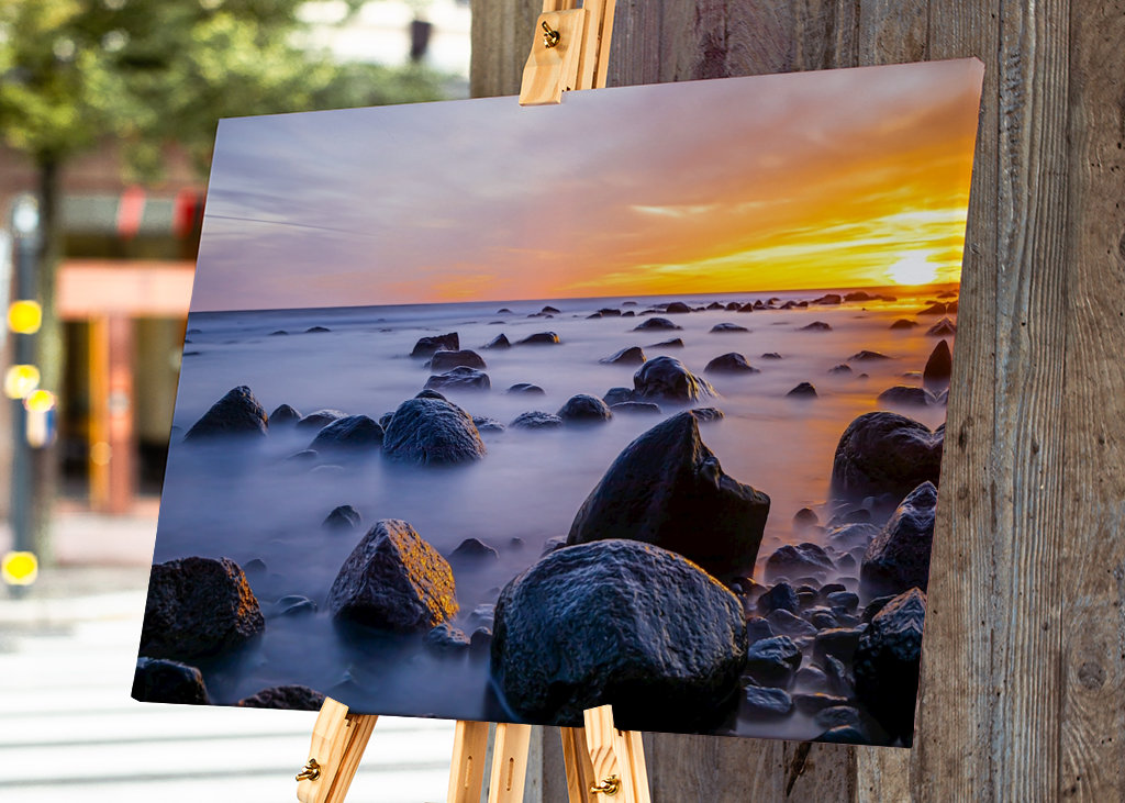 Skály při západu slunce