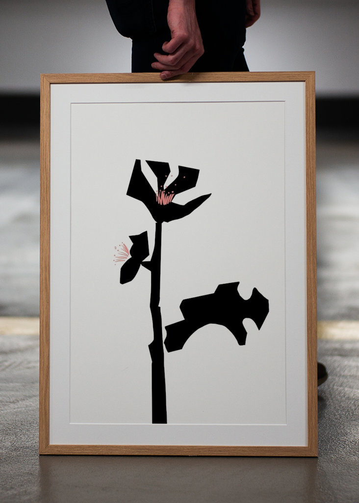 Blomst med de sorte blade